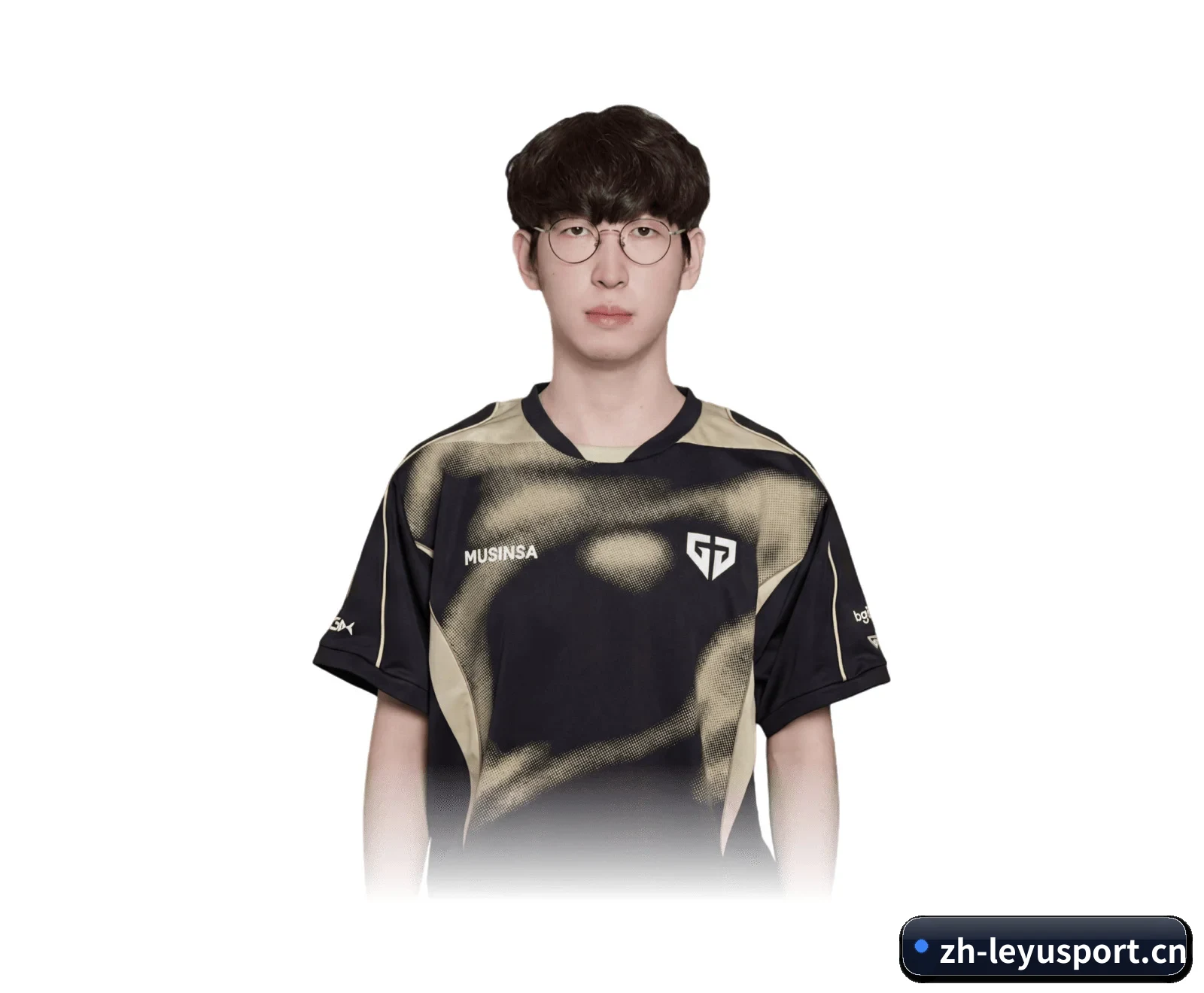 从赛况速递到战术档案室的极客阅读链路